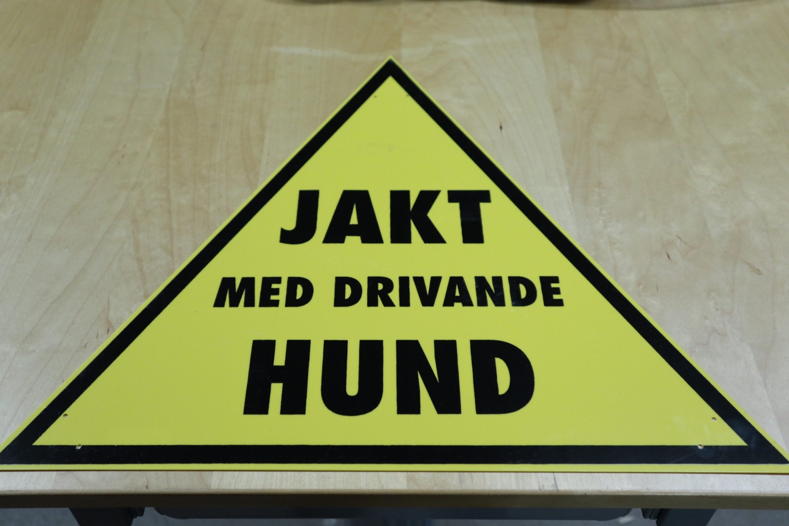 Skylt, Jakt m drivande hund