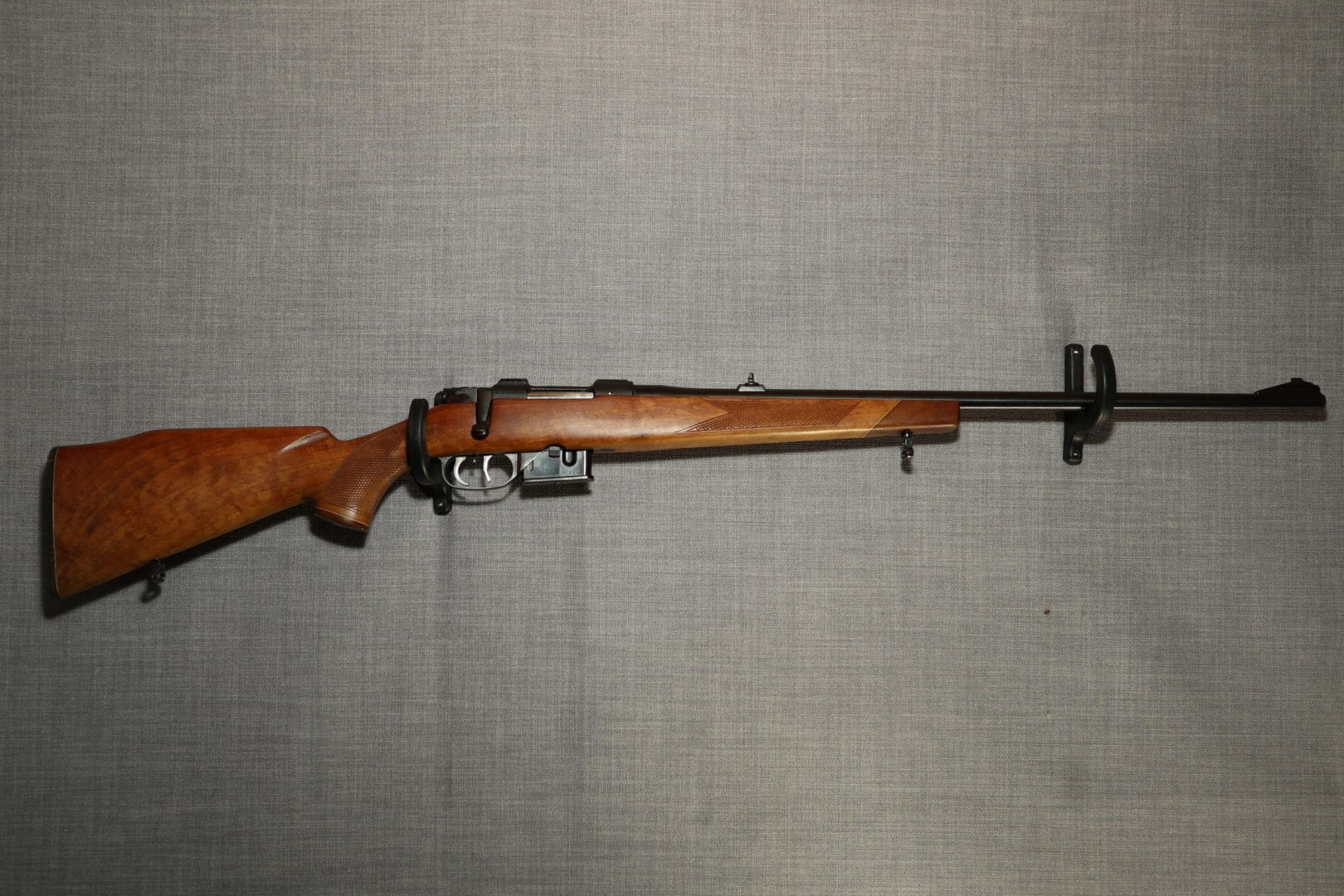 BEG Brno Fox tillvnr 30407 kal 222