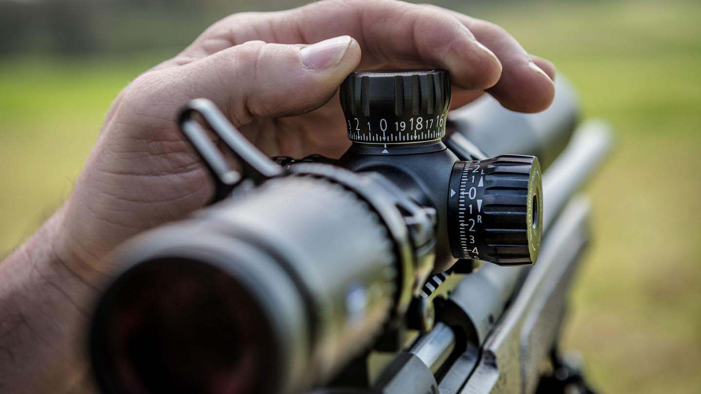 kikarsikte, ZEISS Conquest V4 6-24x50, miljöbild, skogen, jägare, inzomad